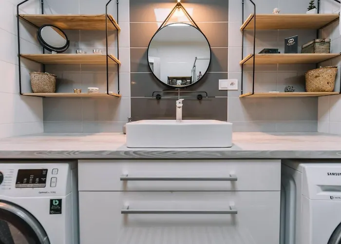 Apartamento E3 Luxury Oldtown - Free Parking, Supermarket, Pcscreen, Netflix, Unlimited Music, Aircon