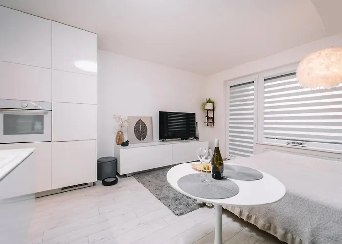 Apartamento E3 Luxury Oldtown - Free Parking, Supermarket, Pcscreen, Netflix, Unlimited Music, Aircon *
